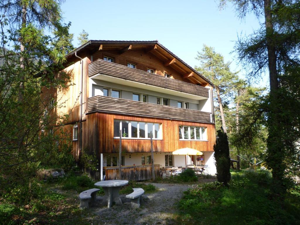 Pension Casa Selva Trin Exteriör bild