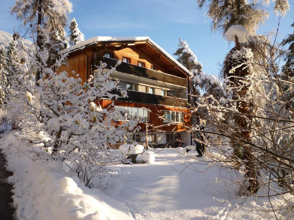 Pension Casa Selva Trin Exteriör bild